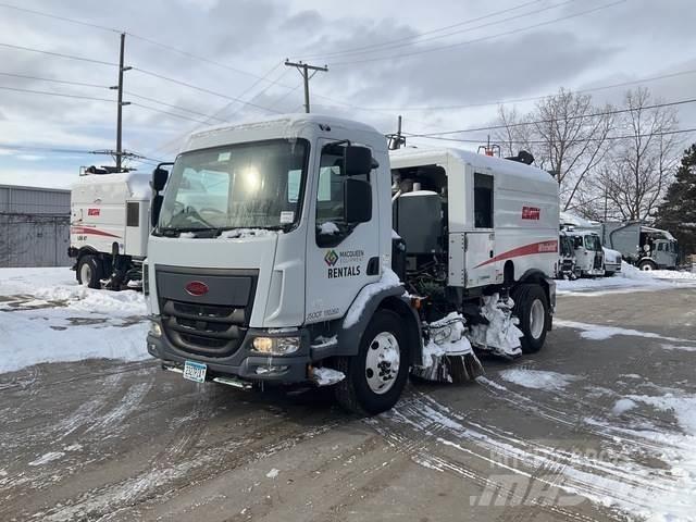 Peterbilt 220 Utcaseprő teherautók