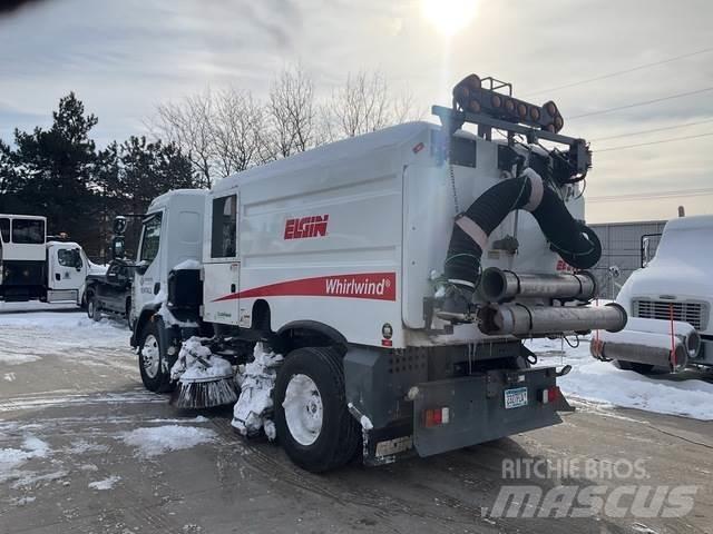 Peterbilt 220 Utcaseprő teherautók