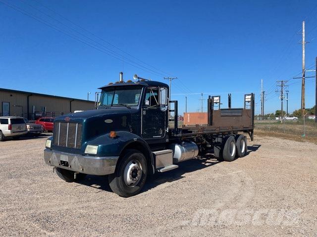 Peterbilt 330 Platós / Ponyvás teherautók
