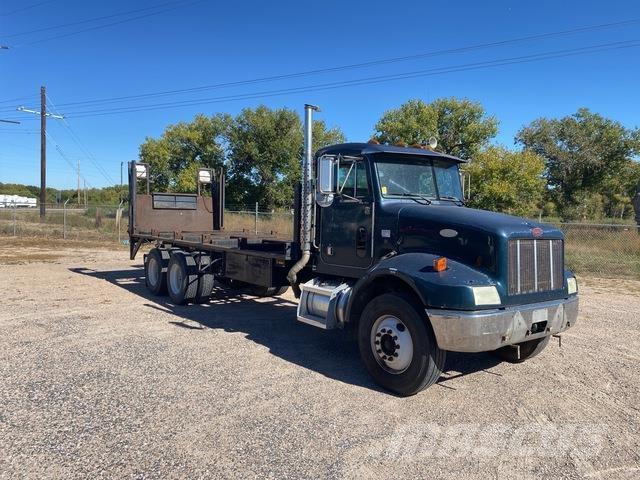 Peterbilt 330 Platós / Ponyvás teherautók