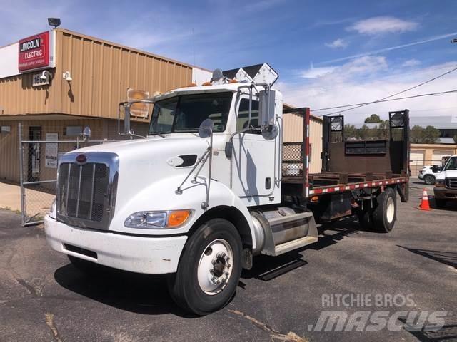 Peterbilt 335 Platós / Ponyvás teherautók