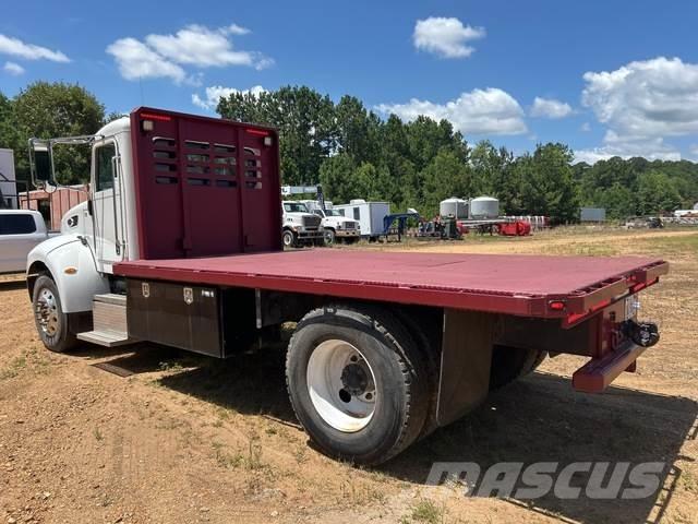 Peterbilt 337 Platós / Ponyvás teherautók