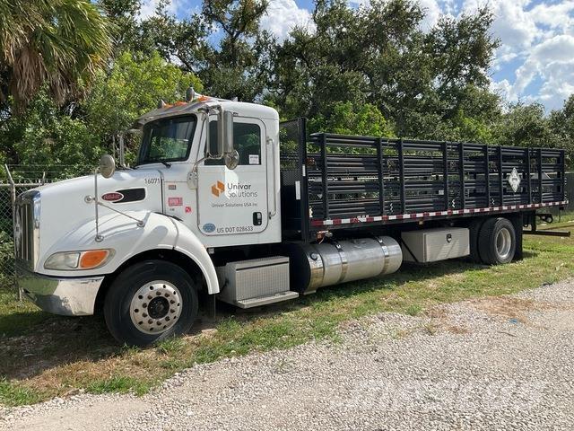 Peterbilt 337 Platós / Ponyvás teherautók