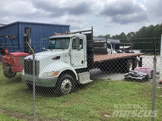 Peterbilt 348 Platós / Ponyvás teherautók