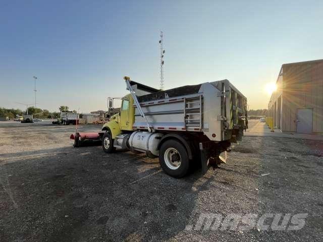 Peterbilt 348 Nyergesvontatók