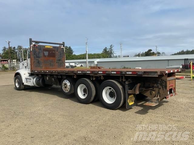 Peterbilt 365 Platós / Ponyvás teherautók