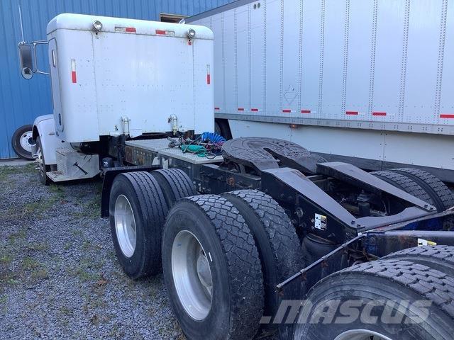 Peterbilt 365 Nyergesvontatók