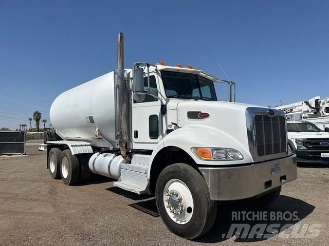 Peterbilt 382 Tartályos teherautók