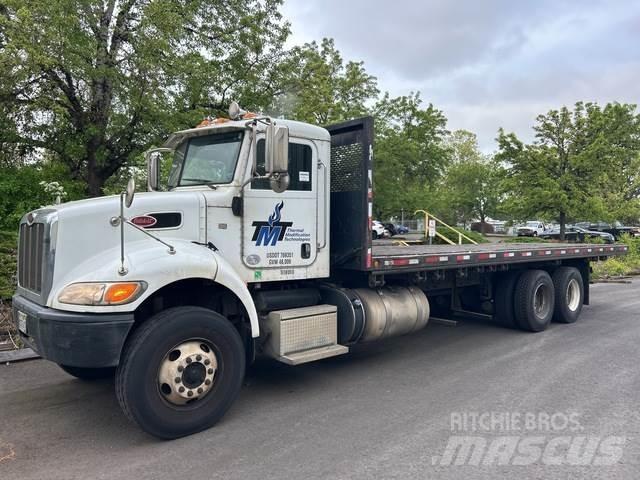 Peterbilt 382 Platós / Ponyvás teherautók