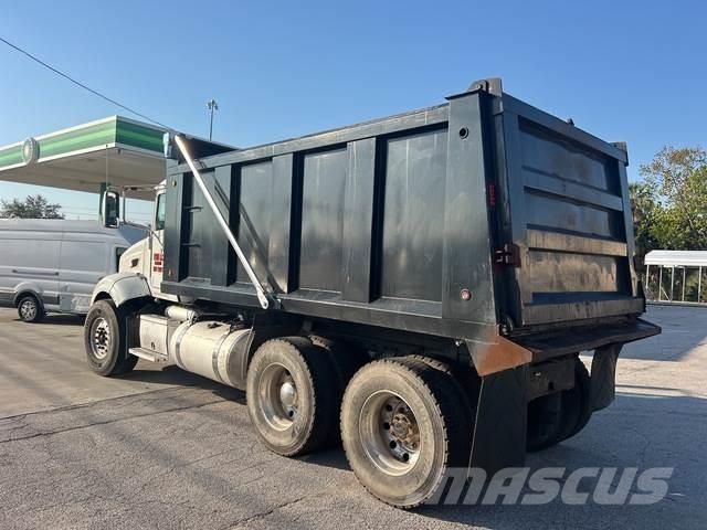 Peterbilt 384 Billenő teherautók