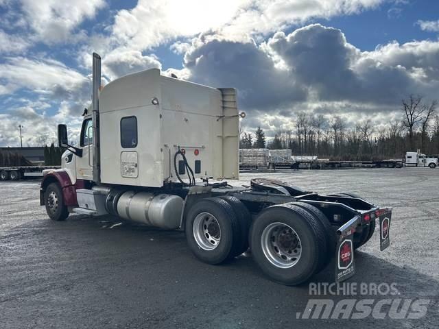 Peterbilt 567 Nyergesvontatók