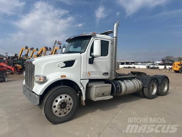 Peterbilt 567 Nyergesvontatók