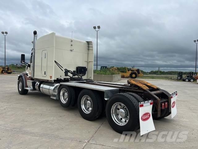 Peterbilt 567 Nyergesvontatók