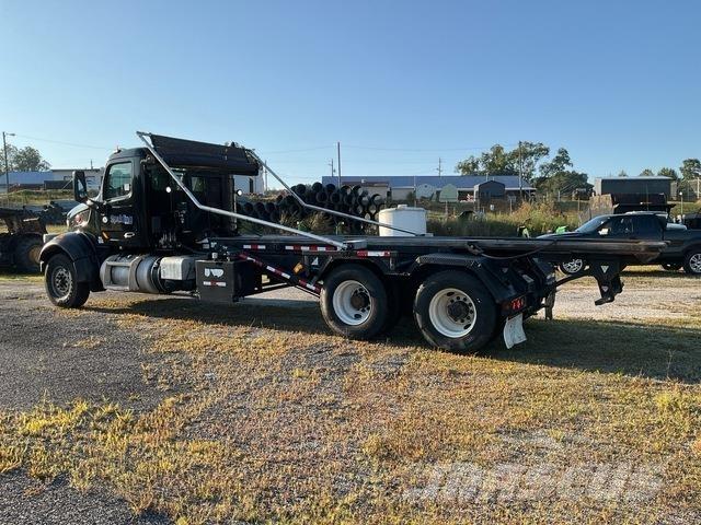 Peterbilt 567 Hidraulikus konténerszállító