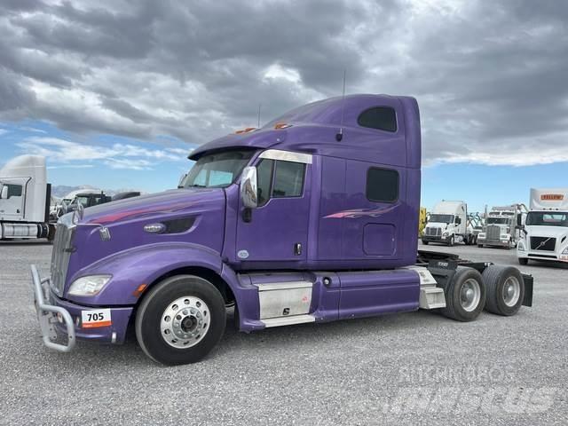 Peterbilt 587 Nyergesvontatók