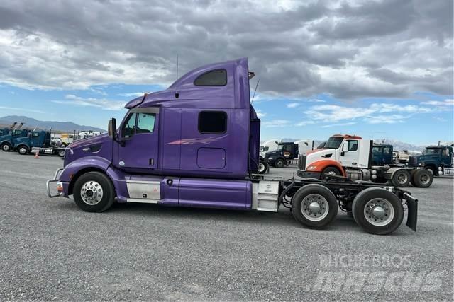 Peterbilt 587 Nyergesvontatók