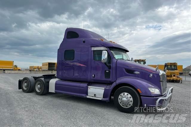 Peterbilt 587 Nyergesvontatók