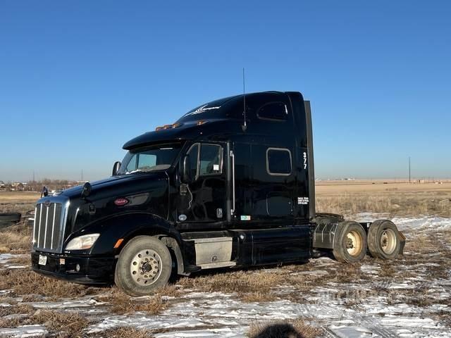 Peterbilt 587 Nyergesvontatók