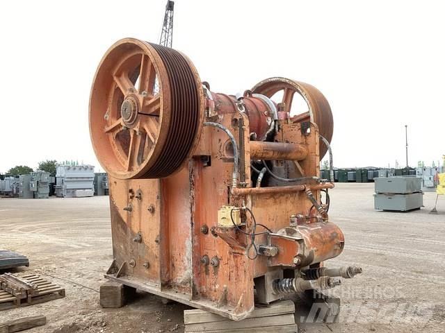 Pioneer 3546 Törőgépek