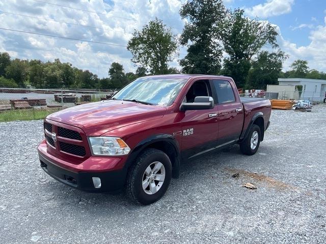 RAM 1500 Kis teherszállító/Platós kocsi