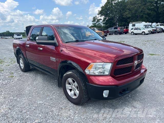 RAM 1500 Kis teherszállító/Platós kocsi