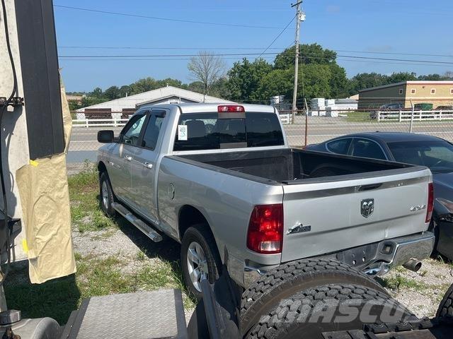 RAM 1500 Kis teherszállító/Platós kocsi