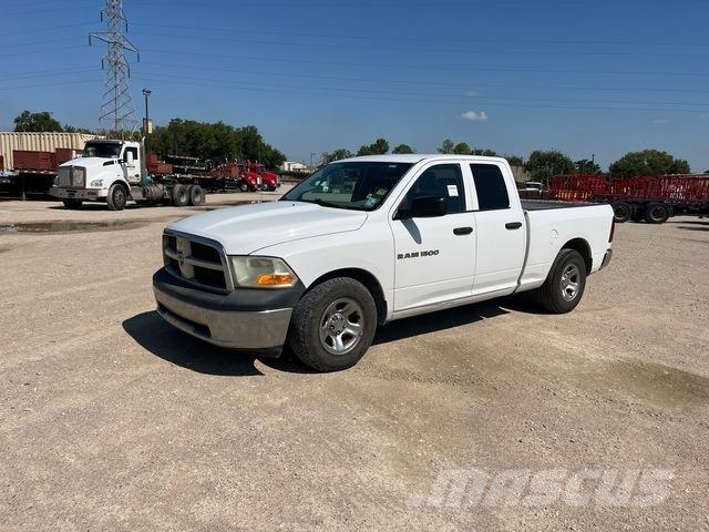 RAM 1500 Kis teherszállító/Platós kocsi