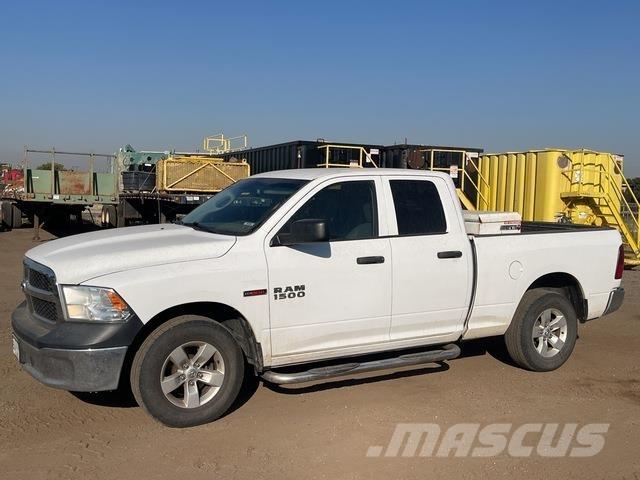 RAM 1500 Kis teherszállító/Platós kocsi