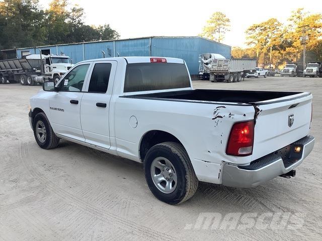 RAM 1500 Kis teherszállító/Platós kocsi