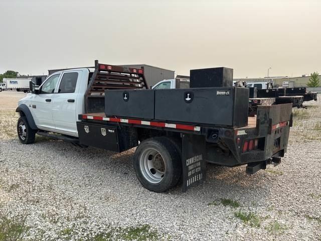 RAM 5500 Platós / Ponyvás teherautók