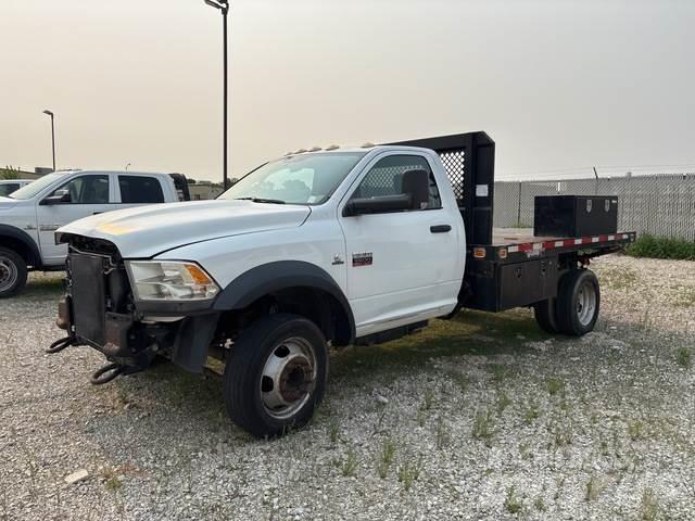 RAM 5500 Platós / Ponyvás teherautók
