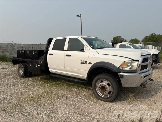 RAM 5500 Platós / Ponyvás teherautók