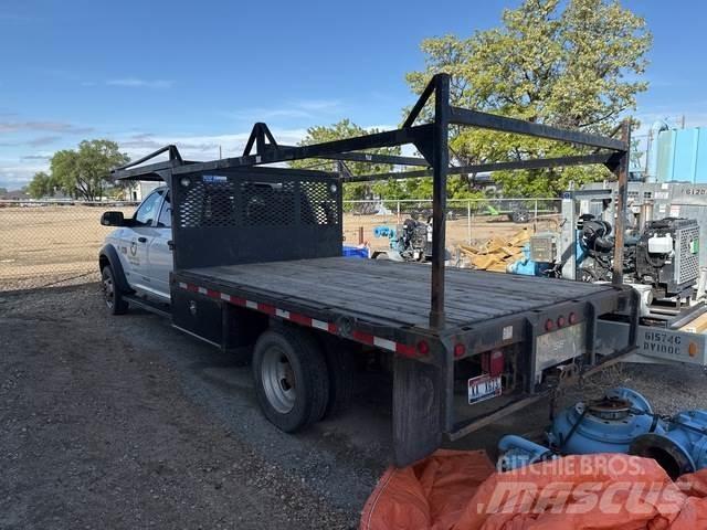 RAM 5500 Platós / Ponyvás teherautók