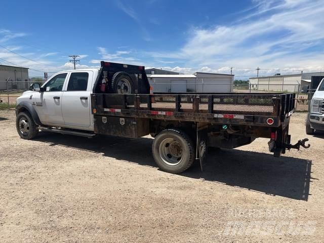 RAM 5500 Platós / Ponyvás teherautók