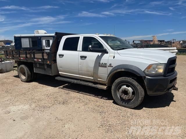 RAM 5500 Platós / Ponyvás teherautók