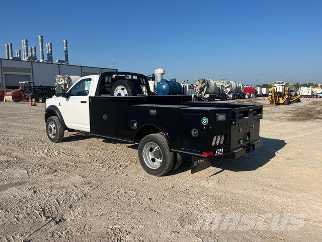 RAM 5500 Platós / Ponyvás teherautók