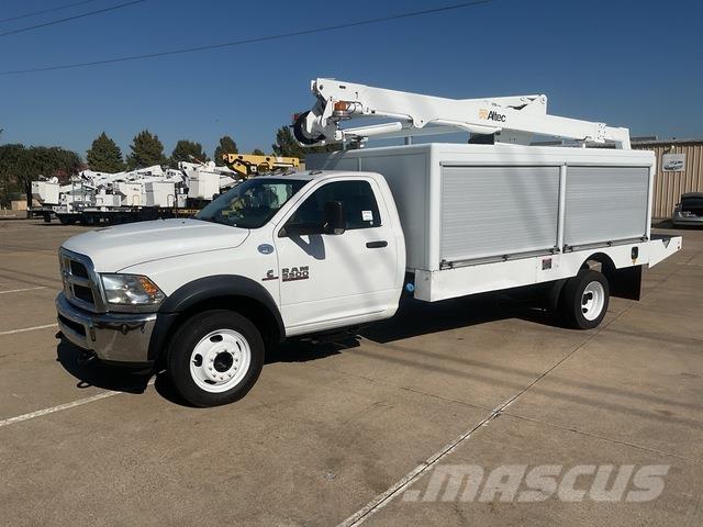 RAM 5500 Teherautóra szerelt emelők és állványok