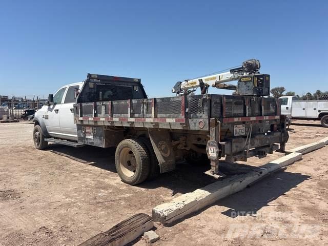 RAM 5500HD Platós / Ponyvás teherautók