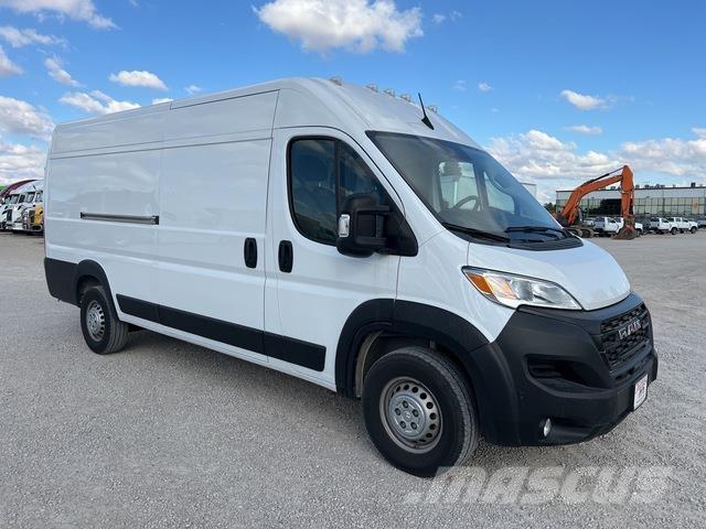 RAM Promaster Transporterek