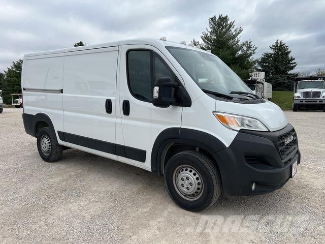 RAM Promaster Transporterek