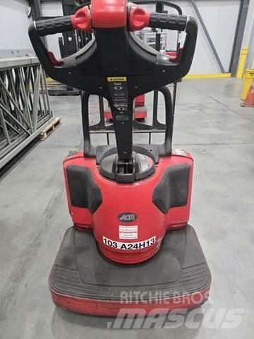 Raymond 8410 Kézi raklapemelő