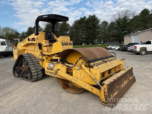 Sakai CV550D Egydobos hengerek
