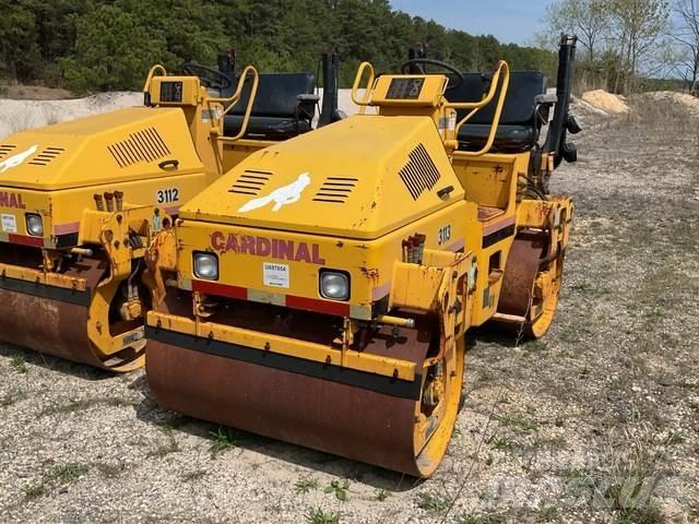 Sakai SW330 Ikerdobos hengerek