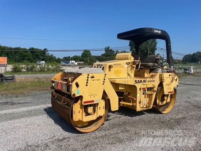 Sakai SW651 Ikerdobos hengerek