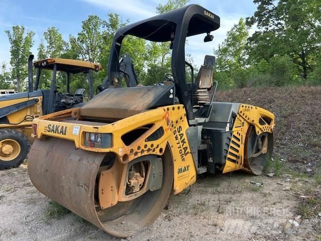 Sakai SW770HF Ikerdobos hengerek