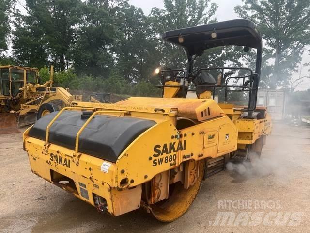 Sakai SW880 Ikerdobos hengerek