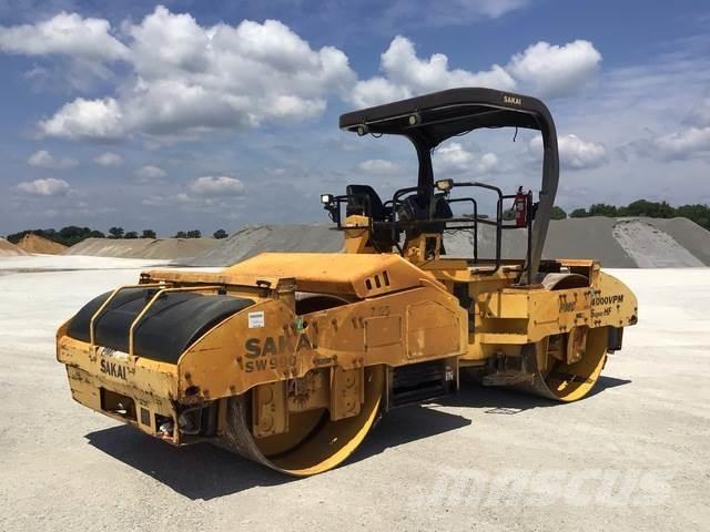 Sakai SW990 Ikerdobos hengerek