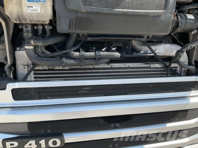 Scania P410LB Teherautóra szerelt emelők és állványok