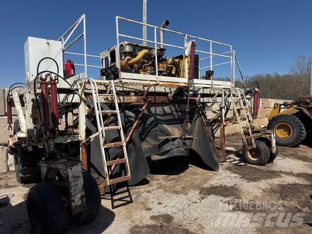 Scarab 14 HYD Komposztálók
