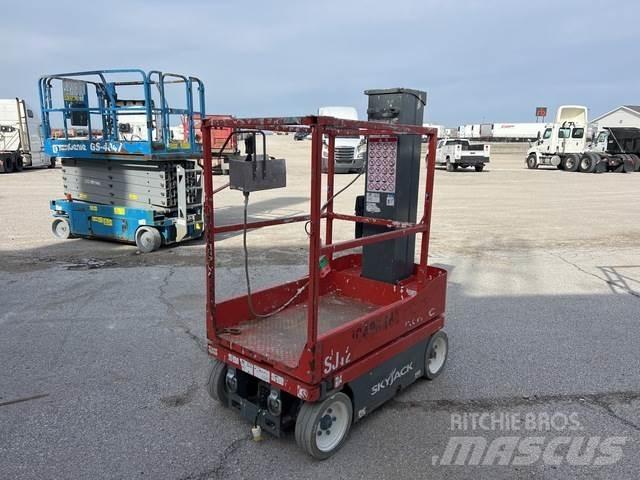 SkyJack SJ12 Személyemelők